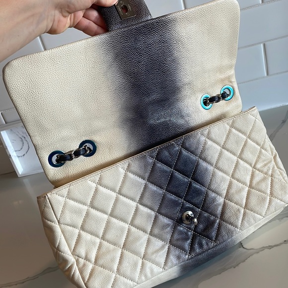 Chanel Jumbo Ivory/Grey ombré stripe bag Limited Edition price firm - Picture 16 of 17